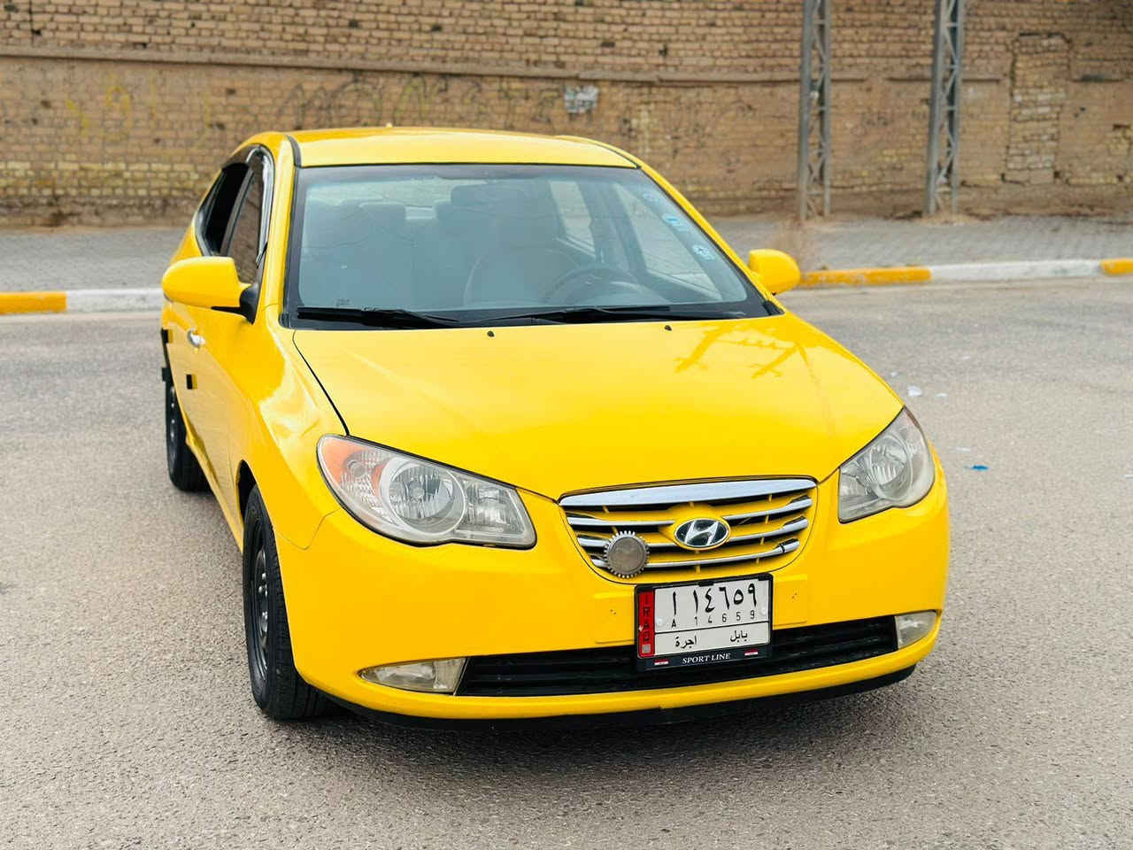 سلام عليكم الانترا مديل2010 وارد امريكي السعر95حادثه جاملغ خلفي بدون دواخل مكينه 2000دوش سياره جديده ومصفره هيه وغرامات كير مكينه حداديه مكفوله سياره جاهزه من كلشي للستفسار ***********
