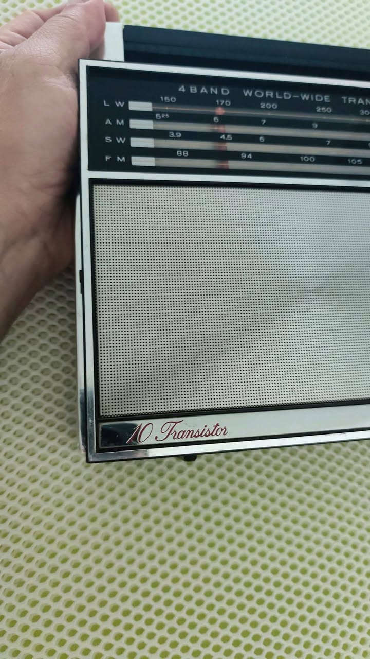 راديو ايوا 4 موجات وبيه FM شغال 100%
AIWA AR-124

اتصل عالخاص وما أقصر وياك...


**إذا كنت صاحب هذا الإعلان وتريد حذفه لأي سبب، رجاءا أرسل رسالة إلى الدعم الفني**