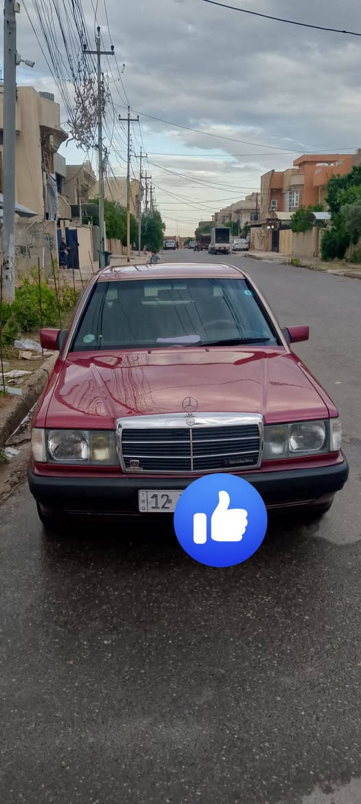 مارسيدس طيارين 190  رقم جديد هزه جديده نينوى بسمي أنا الشرعي محرك سته اصلي بي نفخ خفيف   والباقي كلو جديد طخم  اي نقص مابيها ترايك وين ما تريد   السياره ماشيه 130الف وضع شركه مصبوغه جماليه رقم الهاتف *********** السعر عل خاص عنوان بلديات قرب جامع االصايغ
