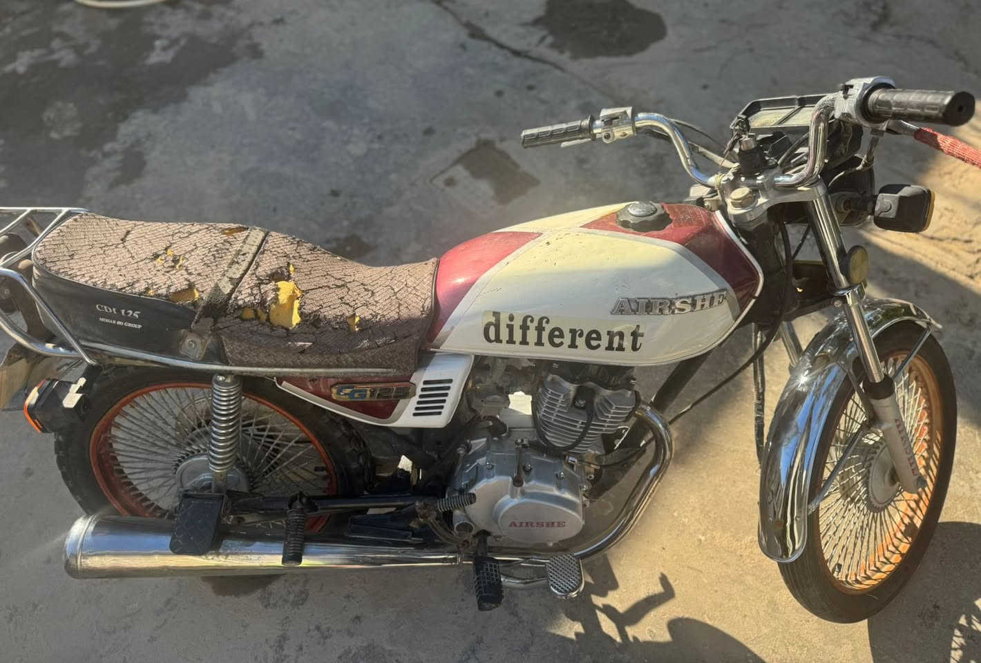 سلام عليكم ارشه موديل ٢٠ وراق كوت كامله من كلشي نقصه بس كشن
مكاني العزيزيه تصل وتدلل ‭٠٧٨٢ ٥٨٧ ٦٢٣٨‬
