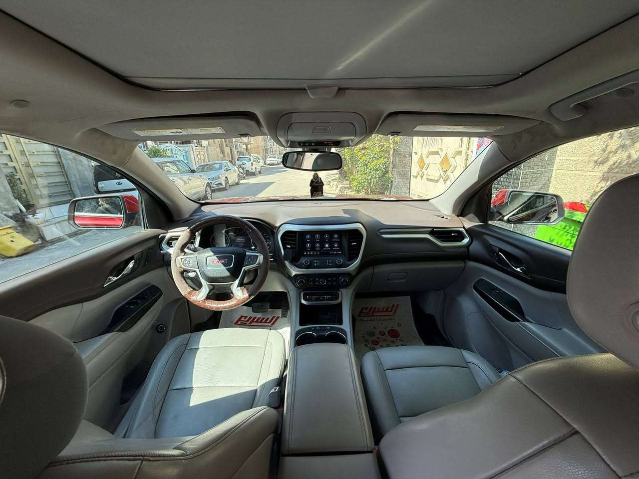 جمسي اكاديه 6سلندر
دنليي بنرامه تشغيل عن بعد 
كشنات تدفئه تبريد أمامي خلفي
كشنات منفصل 
حادثه بنيد أو دعاميه فقط
***********
***********
