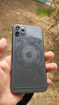 عندي 11 برو ماكس ضايع الكارت مال ايكلاود وحدثته ونقفل ينفتح تخطي مبدل ...