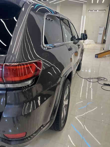 جيب شيروكي لمتد فول موصفات موديل 2015
فتحه فورويل جلد كنتاره جنطه كهرباء كشنات ستيرن تدفئا لايت زنون شاشه جبيره حساسات شفتات ستيرن
تخم تاير حداديه نضيفه محرك كير بحاله جيده جداً 
محرك 6 سلندر 3600 
رقم بغداد انكليزي هزه جديده ضرر فقط حادث امريكا والباقي فقط صبا 
بيع او مراوس                           السعر 165 قابل للتفاوض
***********
