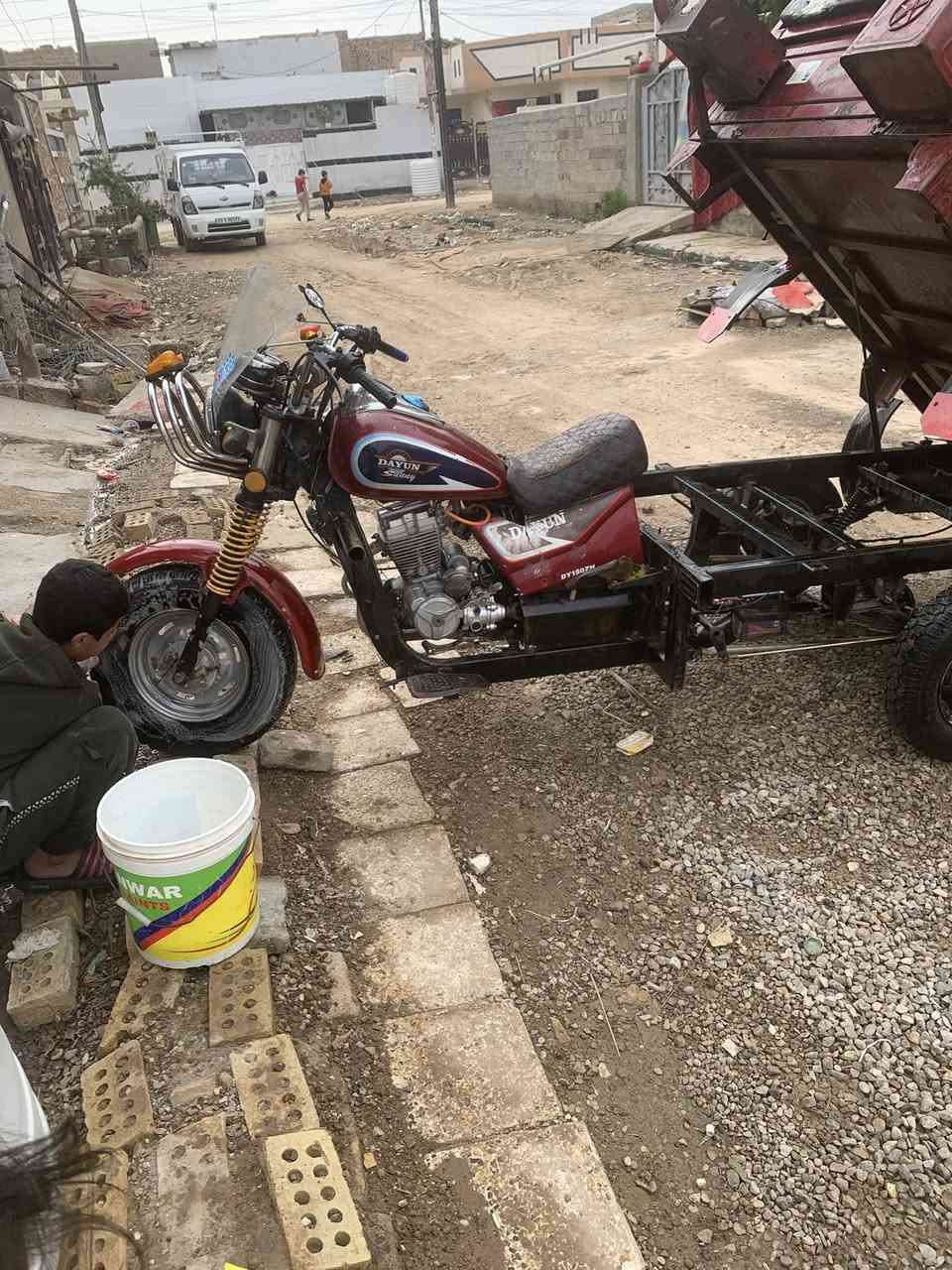 للبيع موديل 21 لكشرً كدام لعين مال شغل محرك البلادي شرط مكفول ونشاطه وشلعه فول مضيف شاصي اكسل مال جمره مكانها بغداد النهروان 
سعر 1100 وبيها شي قليل وبلخدمه 
***********
