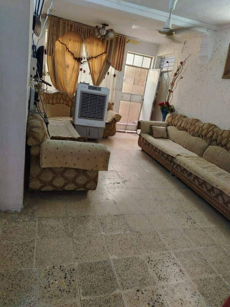 دار للايجار في حي البكر قرب مول اسطنبول مساحه ٢٨٠ متر الطابق الارضي كراج مطبخ هول استقبال ومشتملات الطابق الثاني غرفتين نوم بدل الايجار ٤٥٠ الف 
للاستفسار مراجعه مكتب قصر الامراء للعقار الكائن في حي البكر شارع الكنيسة مقابل كنيسة تايتنك  ***********# *********** #عقارات_الموصل #الموصل_ام_الربيعين
