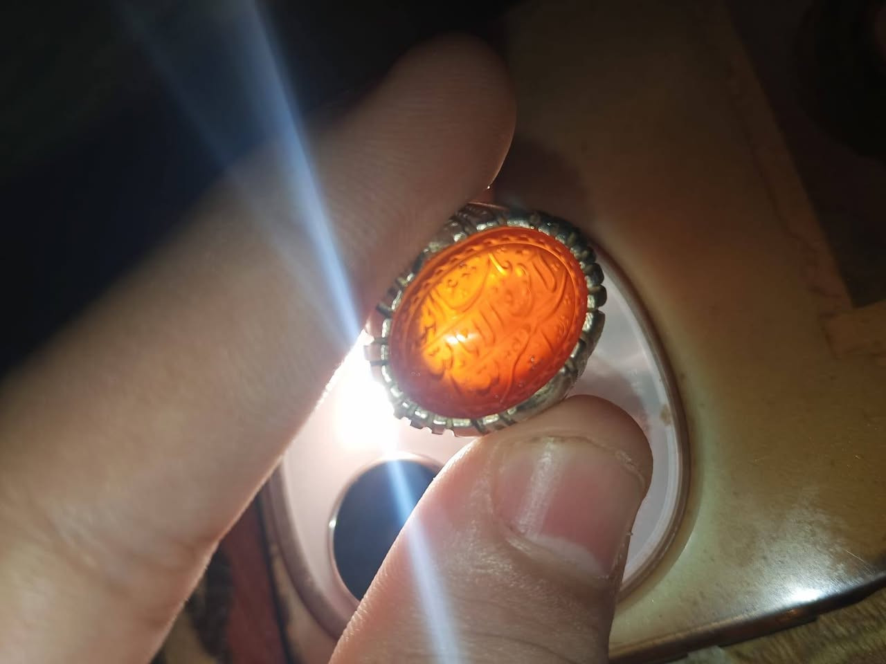 💍 للبيع محبس فضة قطعة قوية ومميزة
عقيق يماني مشمشي 

✨ مخطوط عليه:
"ما شاء الله، لا قوة إلا بالله، أستغفر الله"

🖋️ الخط: الأستاذ المبدع سليم
🔨 الصياغة: الأستاذ أبو يوسف الصفّار
🥇 العيار: 990 نقي وفخم

🔥 المطلوب  اريدة فقط 100 ألف دينار.
الله شاهد شتريته 150$

اللي يعرف قيمة الشغل اليدوي والخط ووالعيار العالي يعرف هاي القطعة تسوة
 
*********** واتساب
