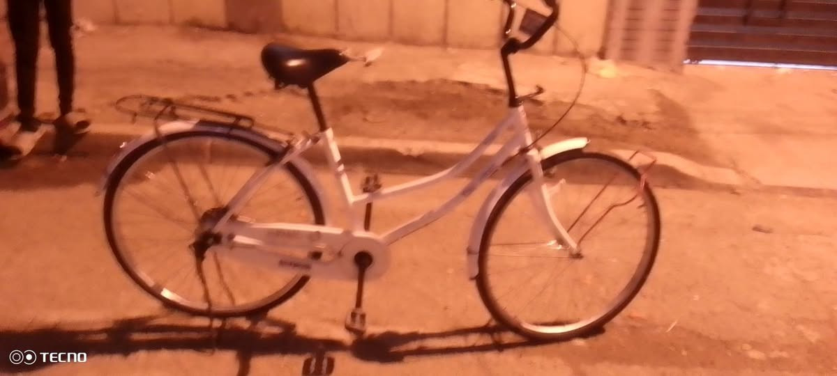 السلام عليكم بايسكل للبيع نضيف سعرة 110 وبي مجال الطيبين مكان بغداد الدولعي  ***********
