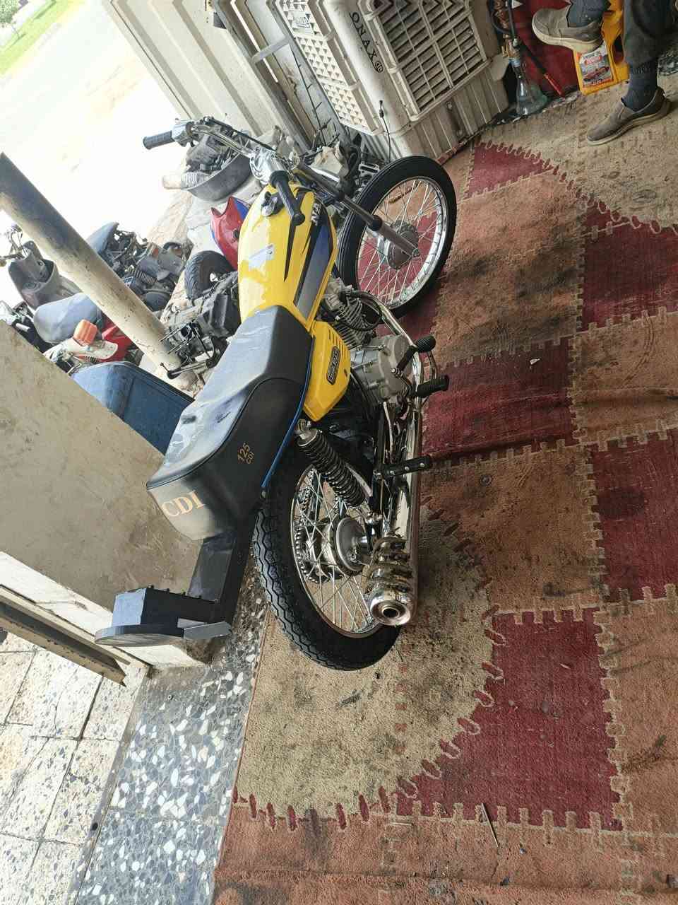 سلام عليكم دراجه للبيع تعمير جديد وغراض كله أصلي مكينه ارشه مديل 23دراجه كلك ***********
