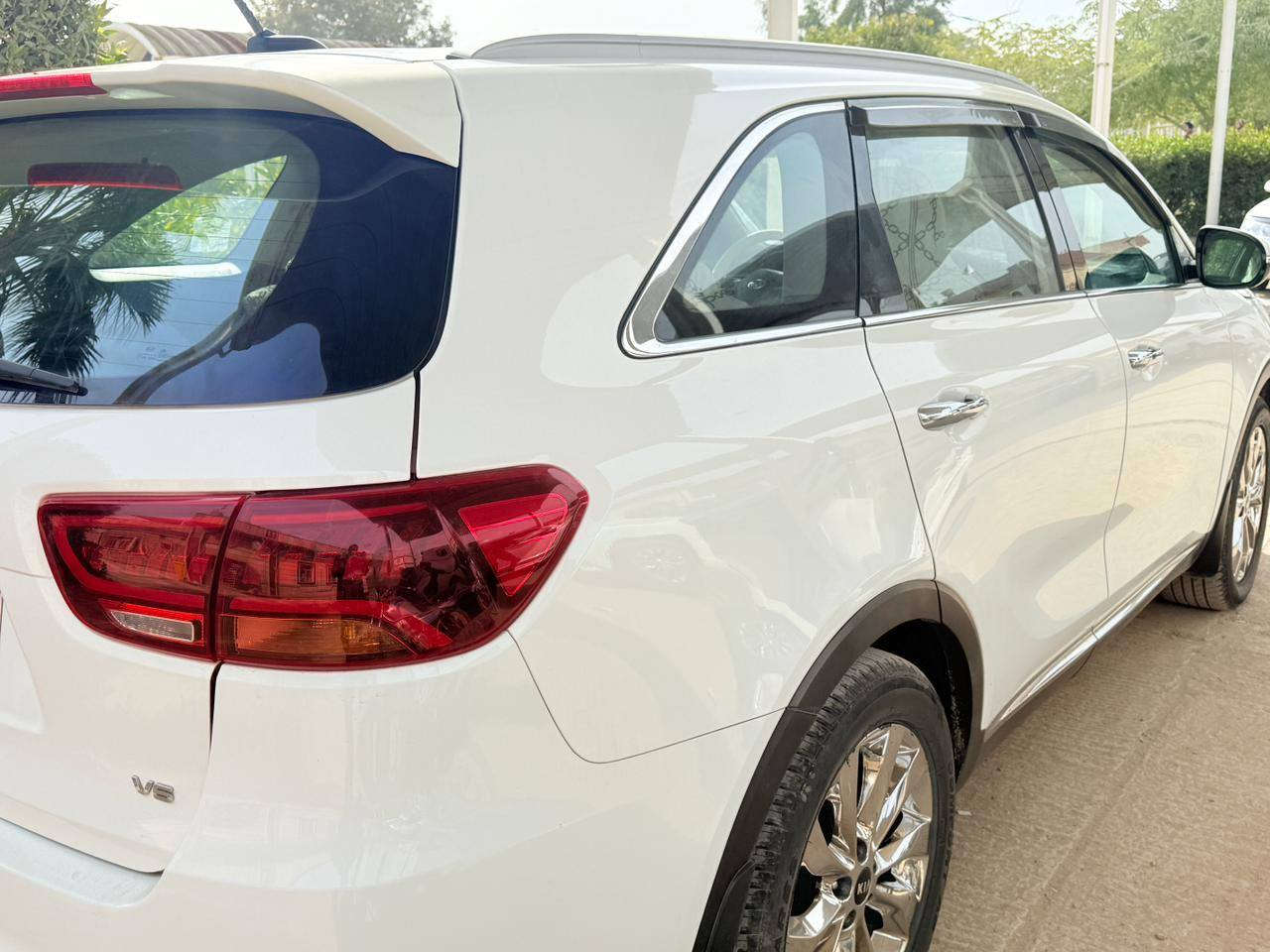 السلام عليكم سياره سورنتو خليجي 2018 شكل 20 السياره داخل جلد رقم بغداد مشروع وطني كشنات اماميه كهرباء وباقي المواصفات معروفه السياره بيه فقط بارد بالباب الخلف السايق وبارد بالجنطه مكان السيارة الحله / قضاء القاسم 
 للاستفسار اكثر الاتصال عله الرقم 
***********

***********
