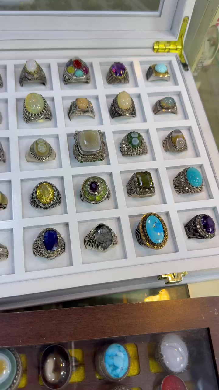 سلام عليكم محابس للبيع ١٧٥ تفاصيل داخل الفيديو لتواصل معنا ***********
