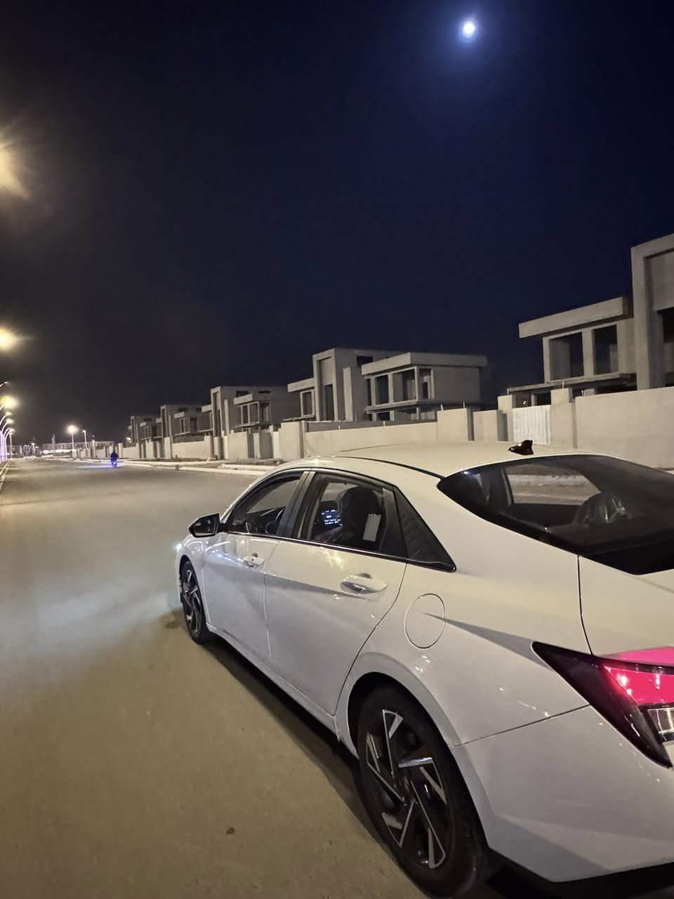 النترا خليجي ( تجميع الصين)
هيونداي النترا 2024 كامل مواصفات

المحرك : 1.5 دبل نوزل كير 8 سرعات رقم اربيل وكالة باسم شركة

مكفوله ضربه صبغ تبديل بصمة تشغيل 

عداد سرعة ديجتل

مقاعد جلد اسود 

مثبت سرعة

6 ايرباك (الدشبول الدركة التكم المقاعد)

لايت r

لايت زنون عالي ناصي

فتحة سقف

الدركة شكل الرياضي حرف D

تبريد قطعتين

مري كهرباء + اشاير بالمري

كروس سرعة وفول تحكم ستيرن

حساسات امامية وخلفية + كاميرا

سايد بريك كهربائي

درايف مود + اوتو هولد

 ماشيه28

السعر 140

رقمي***********
