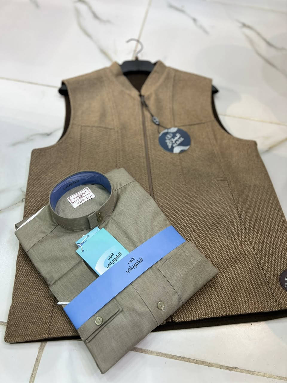 الإمارة للزي العربي
✨
يقدم لكم سيت 
يلك +دشداشة 
ليلك الباز
الدشداشة قماش ياباني درجة اولى 
كلّ القياسات متوفرة 💫
من ناحية ليلك او الدشداشة ✨
زورونا 
موقعنا 
الكائن
📍صورة الشهداء مجاور مندي حضرموت 
مقابيل المدرسة الإبراهمية 
للتواصل والاستفسار 
الاتصال ع رقم ‭٠٧٨٤ ٣٥٦ ١٣٧٦‬
