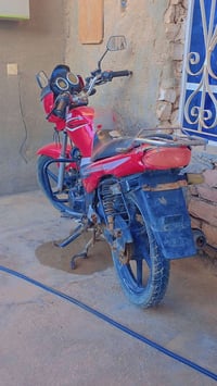 للبيع ماطور سايم سعره 600 وبي مجال  07822681519