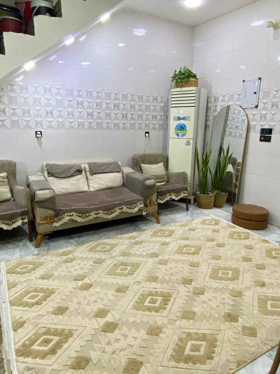 السلام عليكم دار زراعي عقد 25 نهايه شارع 20  شارع المولدة المساحة 100م  السعر 92
***********
