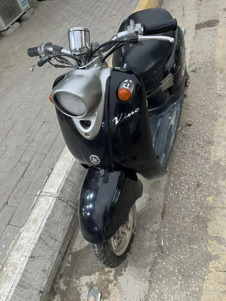 السلام عليكم للبيع  دراجه كلاسك عبد الحليم مجفتة تجفيت جديد مستخدمة السعر 150 مع المجال العنوان طويريج شارع البلدية ***********
