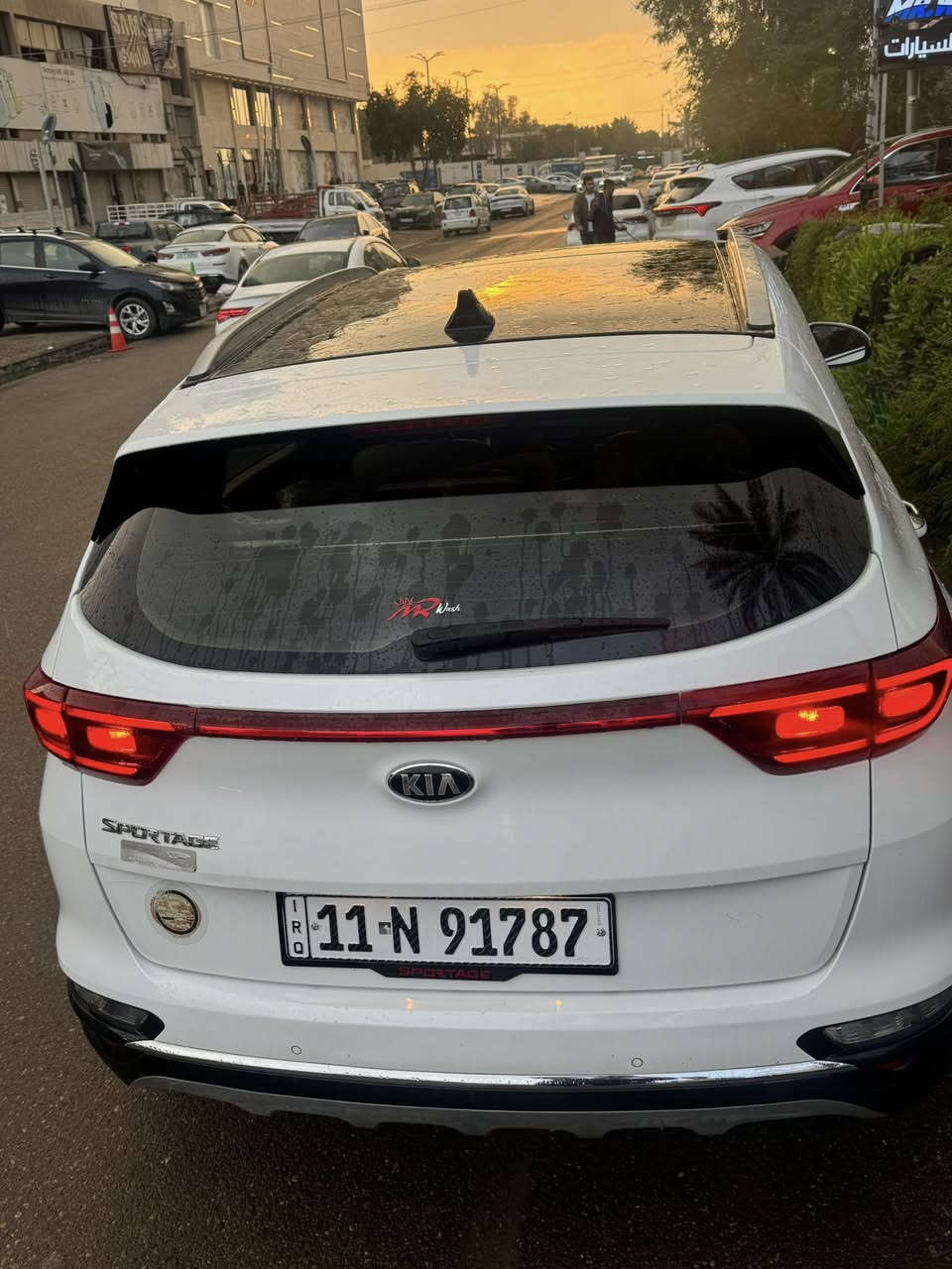 سبورتج خليجي موديل 2019رقم بغداد بأسمي  مشروع وطني سنوية جديده تحويل ثاني يوم
فول موصفات 1/1
بانوراما
بصمه تشغيل
هاند بريك بصمه
داخل لونين 
جنطه كهرباء 
كشنات كهرباء
قطعتين تبريد 
كشنات جلد +مخمل 
مكينه 2000دوش 
مري كهرباء 
ماشيه 75 الف كيلو متر مو ميل 
سيارة كلش نضيفه 
صدر بلادي تايرات بلادي جدد
السيارة على وضع الشركه 
مكفوله ماعدا صبغ في الباب خلف السائق فقط 
السيارة كلش نضيفه 
للاستفسار ***********
مكاني بغداد حي العدل
