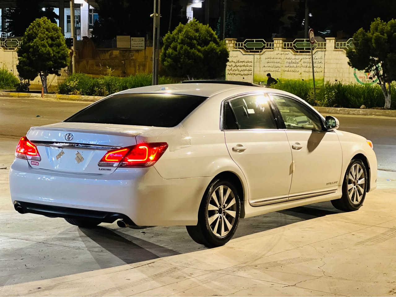 Toyota Avalon 2012 Amrike 
تۆیۆتا ئەڤەلۆن 2012 ئەمریکی بێ ڕەقەمی دوبەی 
ساخ ساخ ساخ 
2011ی مانگی 9 کەواتە 2012 یە 
سەیارەکە مواسەفات ئەمریکیە 
سویچ بوە کراوە بە بەسمە 
شەغال 
کوشن هیتەر 
کوشن کارەبا 
ڤۆلیۆمی سەرسوکان 
تەبریتی دەبڵ زۆنە 
ئیتر ئەوەی موشتەری ئەو سەیارە بێت دەزانی مواسەفات ئەمریکی چیە 
سەیارەکە دووپارچەی بۆیاخە بۆنید و چەمەلۆخ بە بێناو بە بێ ئێرباگ 
245 هەزار حەقیقی ڕۆشتوە 
گێڕ و مەکینەو کارەبای بەشەرت 
بەشەرتی ئەوە کە ماڵی کەس نەبیت هەقی کەسی لەسەر نەبێت 
سەیارەکە لە ڕەسمەکان چۆنە لە ڕوبەڕو جوانترر نەبوو نەتەوی 
سەیارەکە لە سیدسادقە 
ئەگەر موشتەرتی نیت مەسج مەکە 
نرخی 130 مەعامەلە 
ژ.م/ *********** وەتسئاپ و ڤایبەر حلبجة, السليمانية
