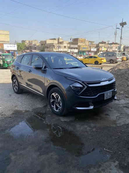 سلام عليكم موديل ٢٣ صور الحادث كلشي موظح مكفوله من اي ايرباك كيا سبورتج لارج الطويله ماشيه ٣٧ سعرها٢٠١٠$ رقم الهاتف ***********   مكانها مدينه الصدر
