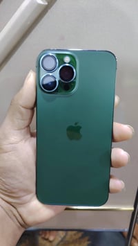 ايفون 13 برو ماكس للبيع وتر بروف الجهاز نضافه 95٪100 بطاريه 80 ذاكره 5...