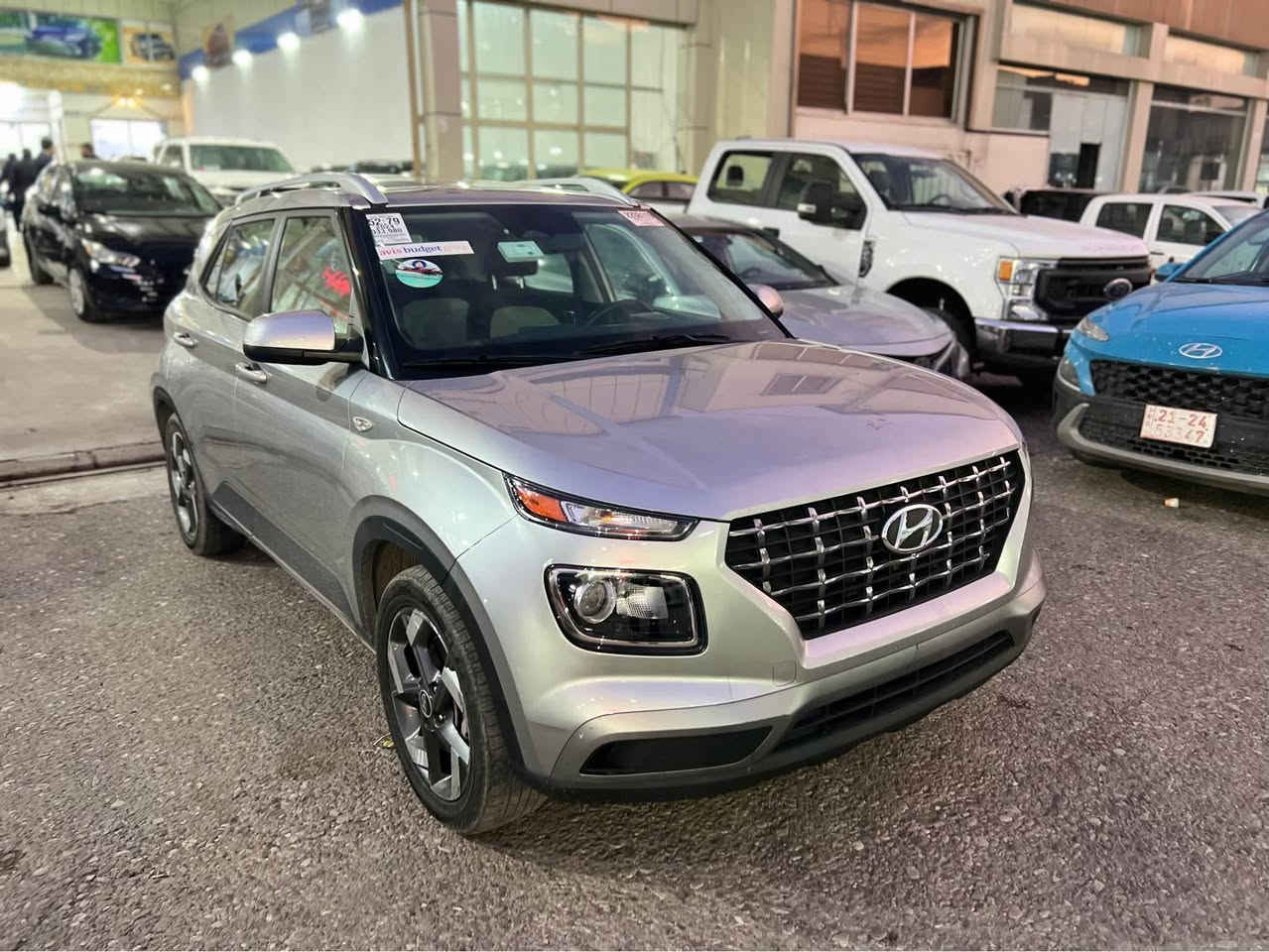 هوندا فينو 2024 
مواسفات فول 
سيلايت 
بصمه 
شاشه الكتروني 
حساس 
رادار 
تحديد سرعه 
تحكم سترين 
كوشن هيتر 
بعد بيها هواي مواسفات 

سياره شبر بولند سبغ فقد بدون داخلي 
سعر / 130 و مجال 
عنوان اربيل شارع 100-معرض سردار هسنى 
اتصل رقم /*********** أربيل, العراق
