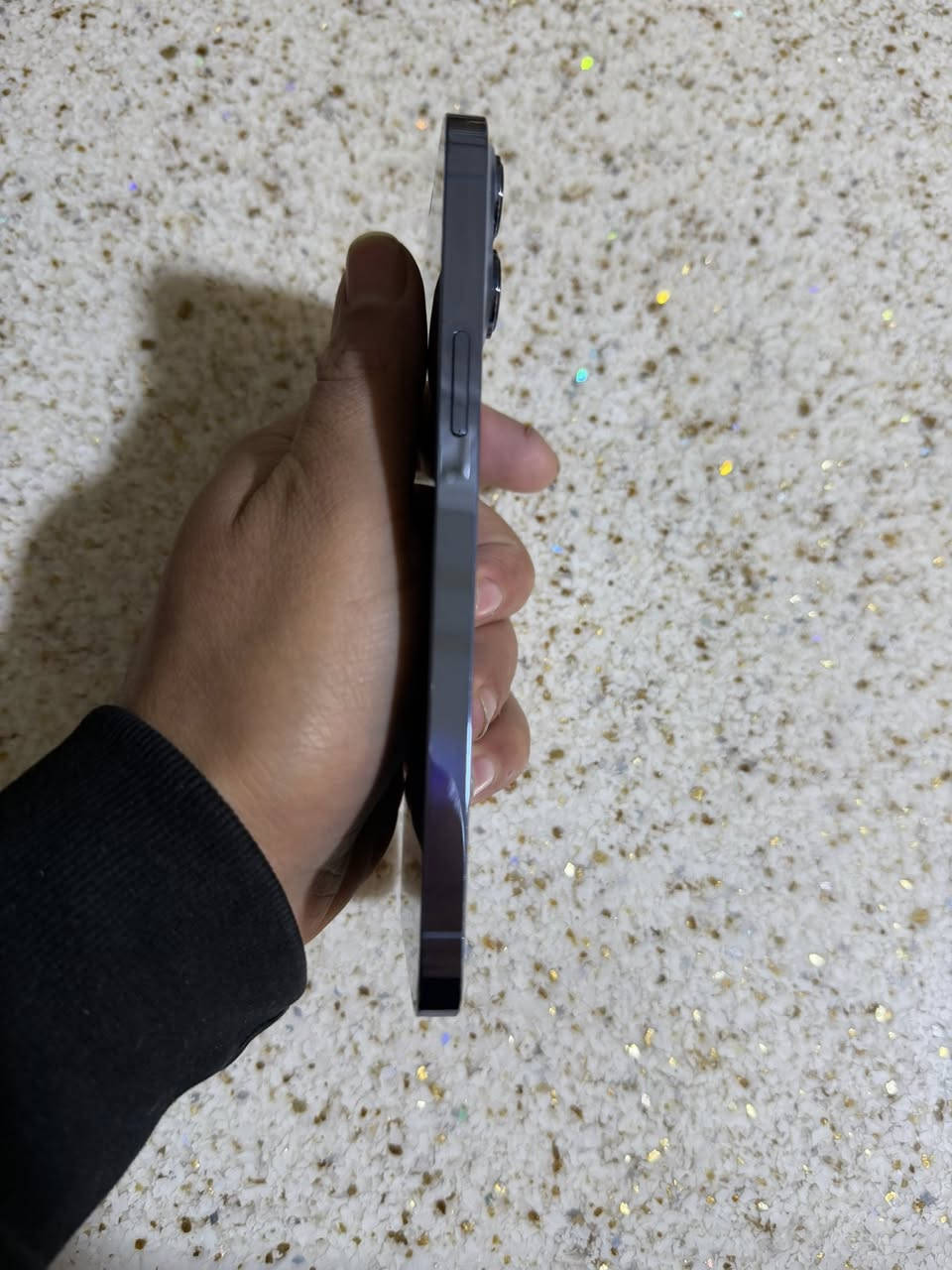 السلام عليكم للبيع فقط ايفون 13برو ماكس ذاكره 256كيكه امريكي شرط مامفتوح وين تفصحها افحصها  خللها فقط قاعده شحن مايشحن  سعر 625الف بي مجال ***********
