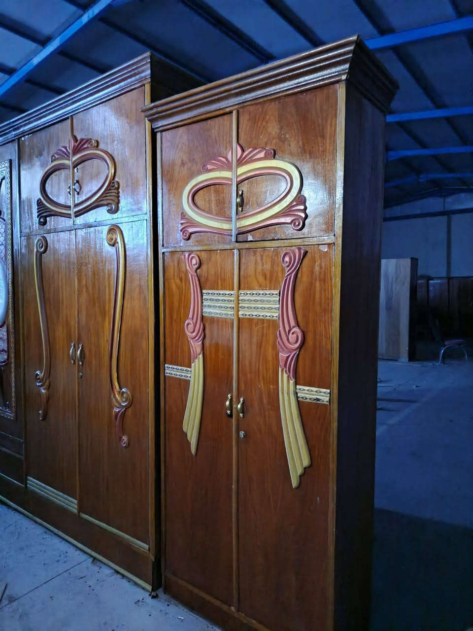 السلام عليكم 450الف غرفه نوم للبيع صاج داخل خارج حطاطه شراي يتصل ***********
