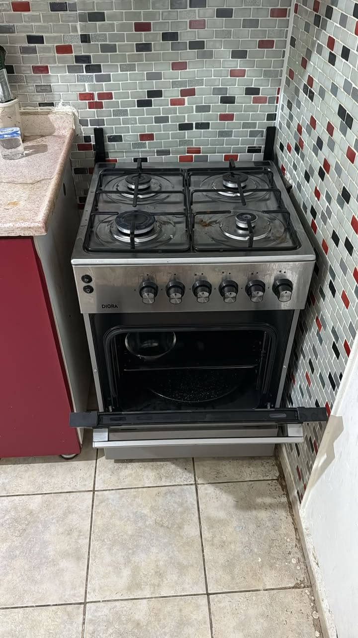 اغراض بيت لبيع اتصل على رقم ***********
