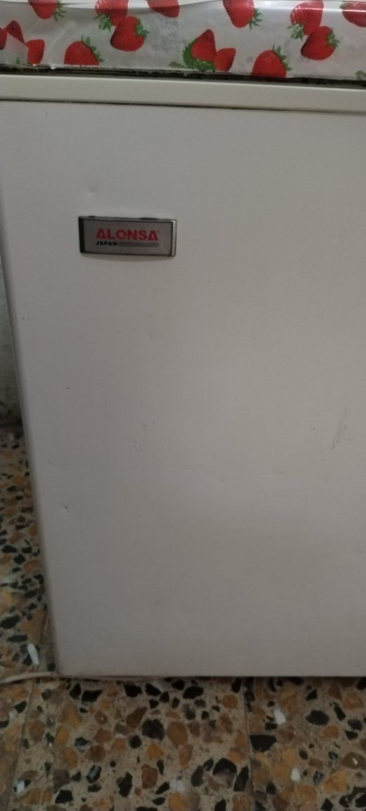 السلام عليكم مجمده حجم جبير ماداخله تصليح ابد شرط التجميد السعر ٢٠٠ وبيها مجال الشراي يتصل ***********
