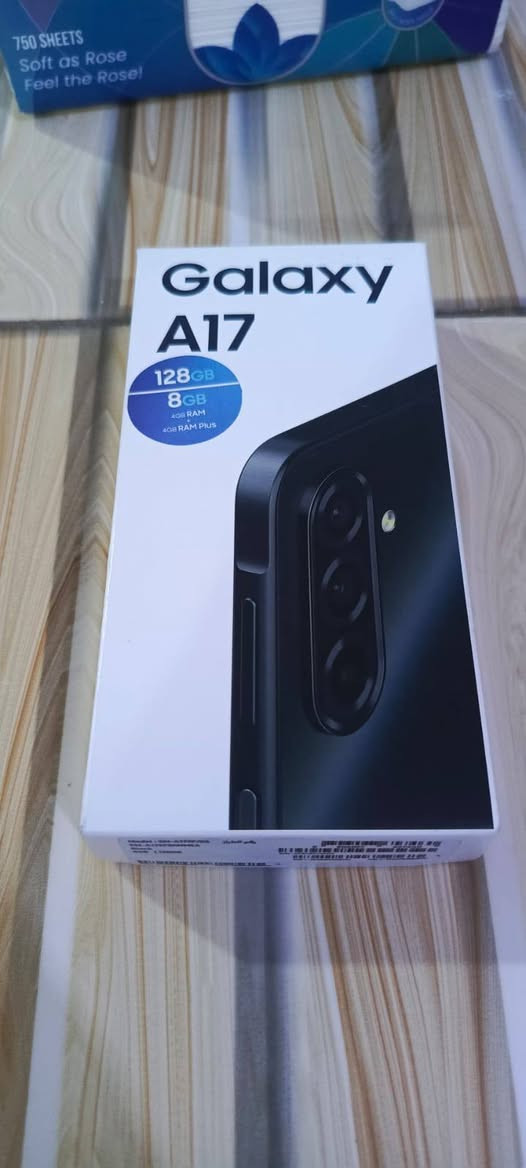 سامسونك A17 مستخدم حيل قليل قبل سبوعين ماخذه بس احتاجيت مبلغ
ب ١٨٠ 
*********** العبيدي
