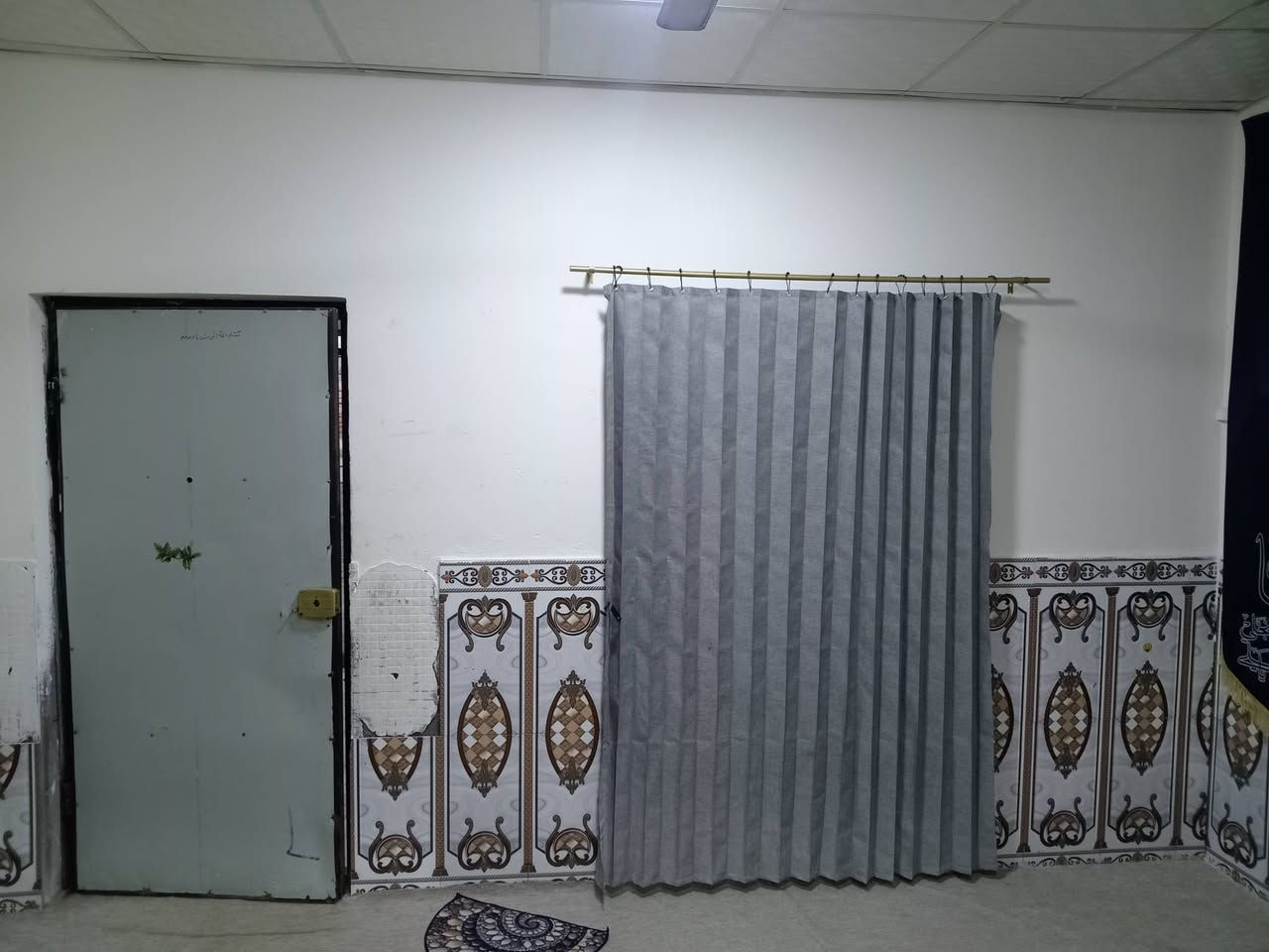 بيت للبيع السعر٨مليون
المعقل منطقة القدس سكف سندويج وسقف ثانوي
غرفتين 5*4 وهول 4*4وديوانيه 5*3 كله سيراميك جاهز للسكن ومناسب
***********

