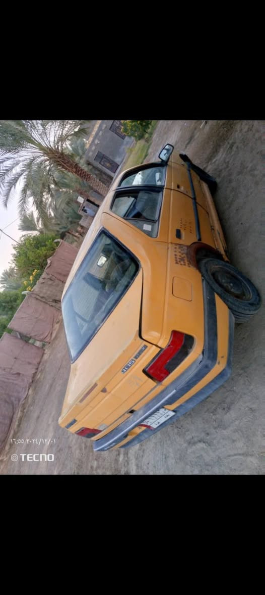 السلام عليكم
بيجو 405. رقم بغداد الماني مشروع وطني 
محرك كير اكسن كفاله 

عوزه فقط كهربائيات 
السنويه ضايعه وبيه إبلاغ 
مالكه موجود 
غرامه 220
ابيع كوم حديد 
مكاني بابل 
***********
سعر 8 وكله وراك
