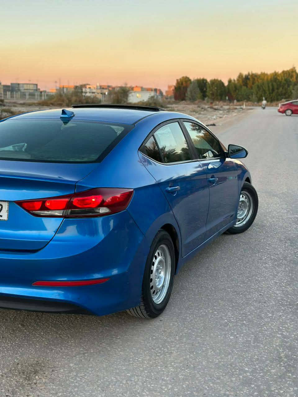 السلام عليكم ورحمة للبيع النترا ١٨ امريكي كير مكينه حداديه تخم تبريد ثلج جاهزه من كلشي مكفوله من الحادث ولتبديل والصبغ مكينة ٢٠٠٠  فول مواصفات فتحه سقف تحكم ستيرن حساس دسك أمامي وخلفي كامره دواره حساس مانع انزلاق نضام تقليل وقود خمسه ويل كروم دسك أمامي وخلفي تدفئه بل كشن بصمت تشغيل بصمه ابواب فول للخير حادثه جاملغ أمام فقط والباقي ليبل شرط السونار تبريد ثلج رقم بغداد انكليزي السعر 125 وبيه مجال العنوان حله محاويل ناحية الإمام تلفون *********** نقد او مراوس تحياتي للجميع
