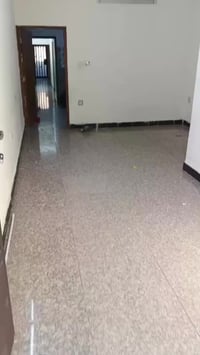 شقه ايجار مكونه من غرفتين وصاله مطبخ وخدمات  باركونه اليرموك حي الداخل...