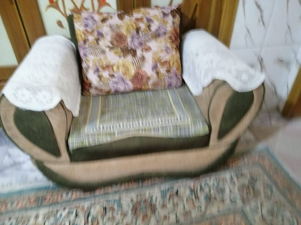 السلام عليكم تخم مستعمل للبيع نظافة 100% اسفنج ضغط عالي 50% للبيع السعر 300 الف دينار للاستفسار الاتصال على الرقم ***********
