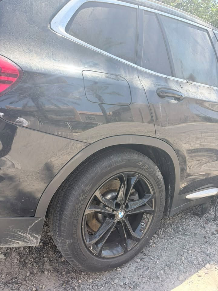 السلام عليكم عدي BMW 2021X3ضررهه حرك بجم والمحرك والجاملغ واحد ودواخل والباقي مابي شي رقم شمالي ليحب يستفسر يتصل عل رقم *********** قيم واخذ اليرضيك ويرضيني مكاني بغداد
