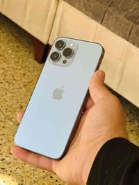 ايفون 13 برو ماكس ذاكرة:256 بطارية:96 تك سيم لون بحري  جديد طك وما يعب...