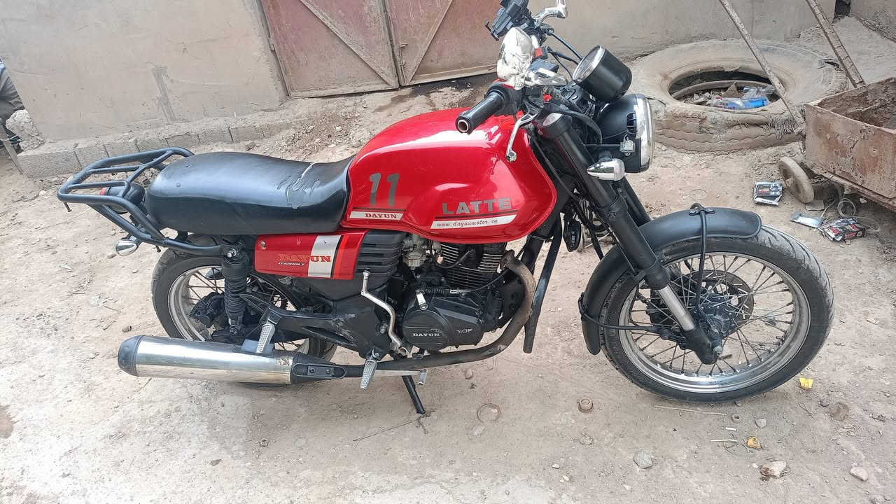 بيع أو مراوس بدايوان أو فرق/// لايتي موديل 20 أوراق أصولية جدد دراجة حلوة وجديدة// السعررر 1250 //العنوان كوت الدجيلي// ***********
