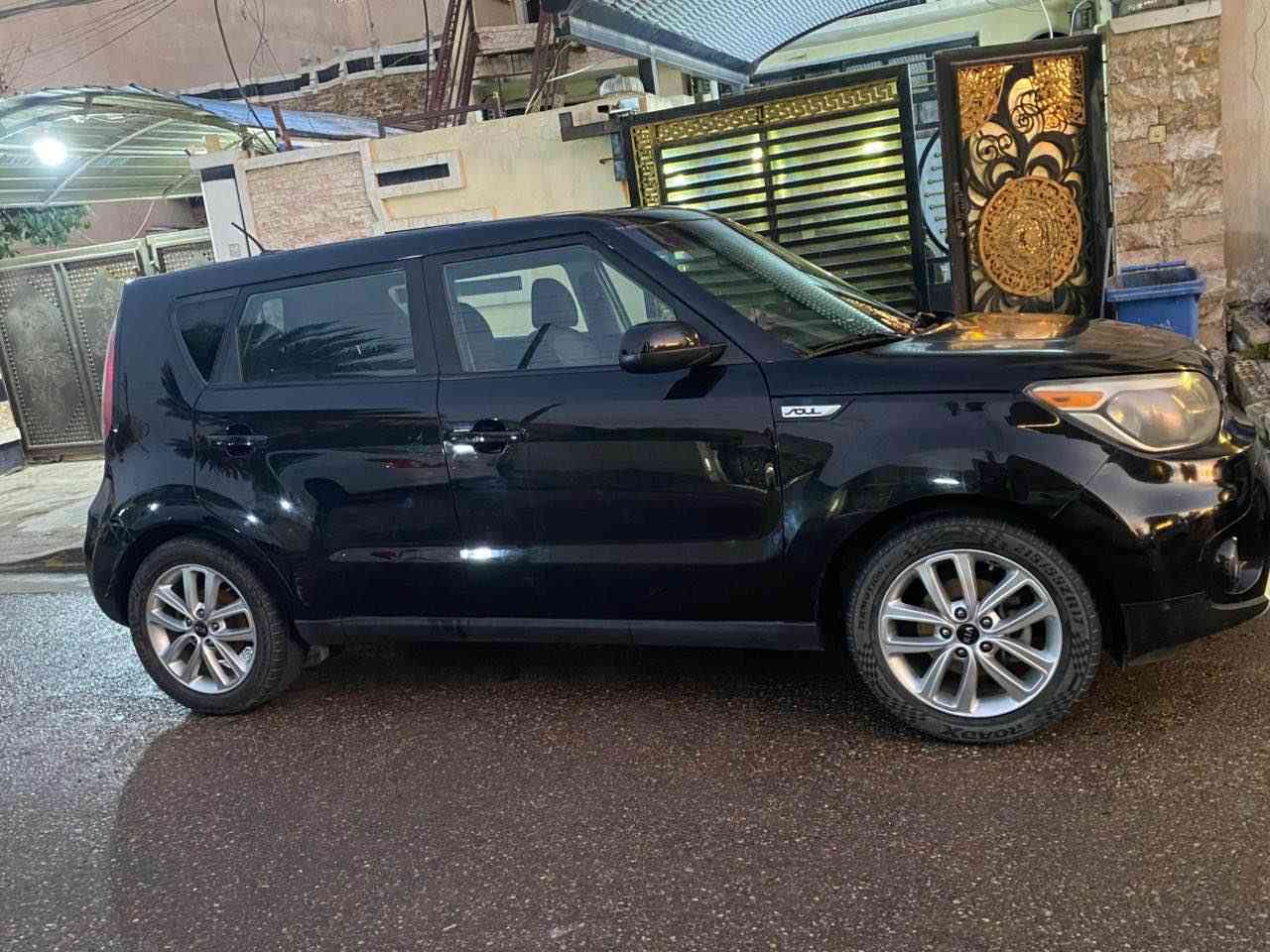 للبيع كيا صول موديل 2018 لون اسود محرك 2000 وارد امريكي ماشيه86ميل حادثها بنيد وجاملغ بدون دواخل لا لغد  ولاشاصي دعاميه خلفيه مصبوغه والاماميه ايضا مصبوغه حجر بيئه مفقود
وبالعراق الباب الخلفي بارد سياره جديده مامتعوبه
رقمها اربيل بأسم كردي عندي بيها وكاله عامه يعني اني احولك 
مواصفاتها معروفه تحكم ستيرن جهتين ومانع انزلاق وضعيات قياده نورمال وايكو وسبورت شاشه كبيره اصليه نظام كار بلي وكامره
نوع الكير AT محرك كير مكفولات
صور الحادث موجوده بالمنشور السعر 118 ورقه وبيه مجال مكان السياره بغداد الجهاد حي الاطباء رقم تلفون ‭0771 671 2037‬
*********** بغداد, العراق
