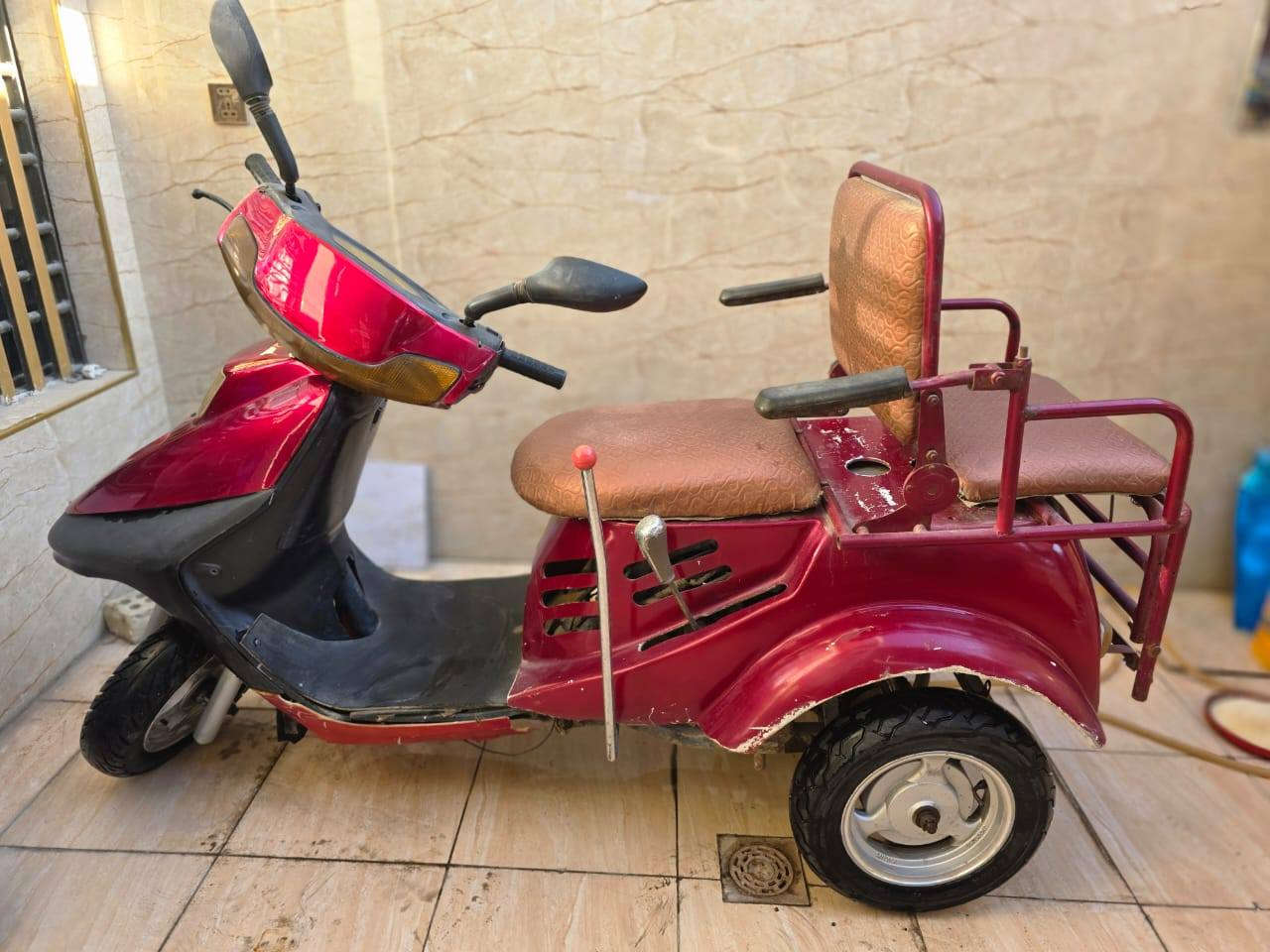 دراجات معوقين بنزين للبيع
١_ تكتك ابيض معوقين بنزين ٣ نفرات
٢_ دراجه حمراء معوقين بنزين نفرين
للاستفسار الاتصال على الرقم ***********
