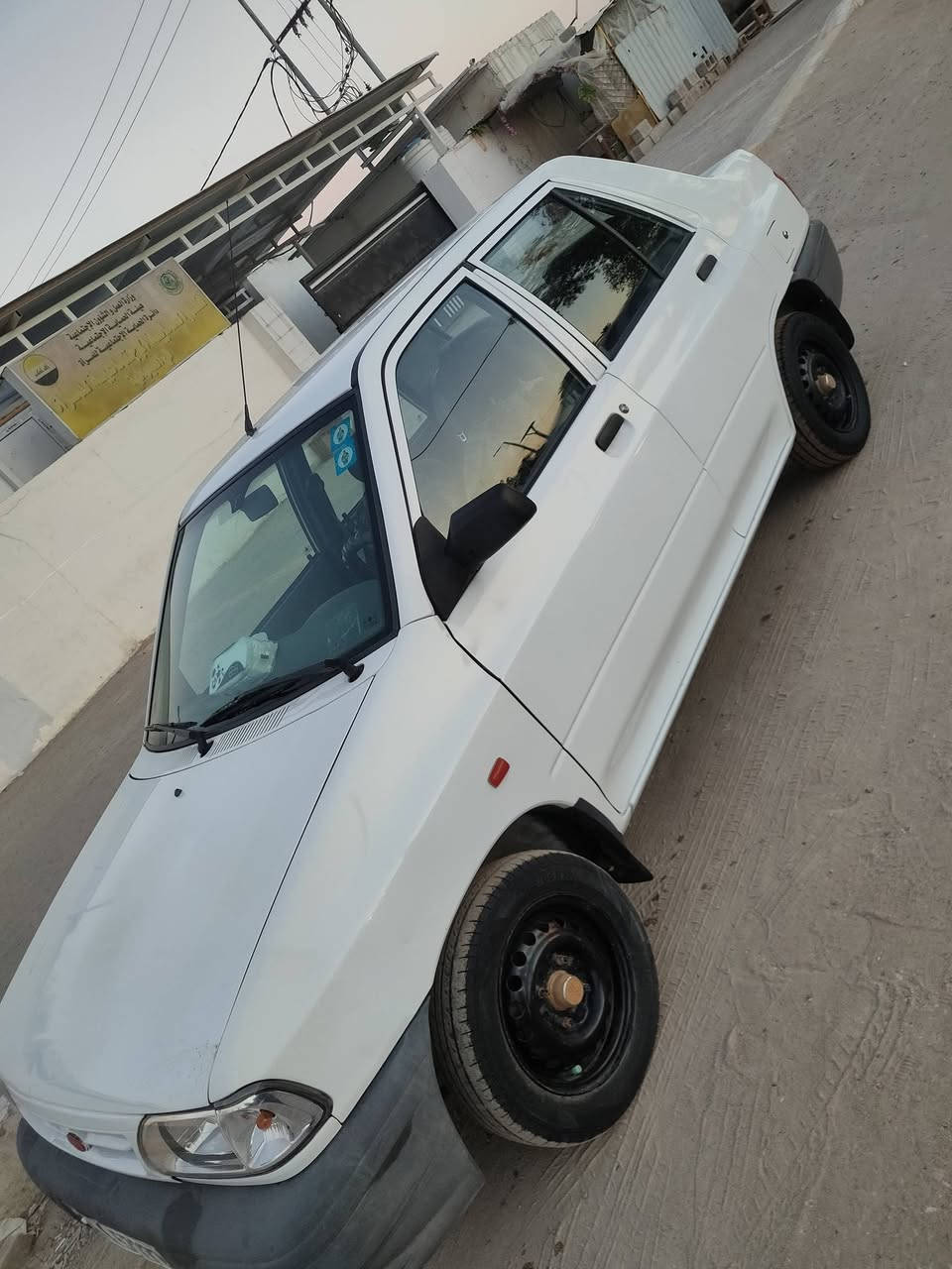 السلام عليكم سايبا للبيع مديل 2020 السيارة كفالة ما عده طخة بل بنيد قليل تبريد و تتفة شغالة حدادية جديدة لا تبخير و لا تنقيص السيارة ماشية 82 مال بيت ما متعوبة لا خياس اي شي ما ناقصه السيارة جديدة اليحب يتواصل هذه رقمي ***********
