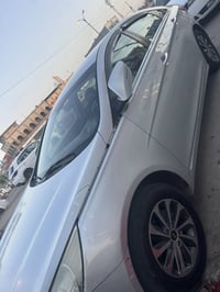 سوناتا 2016 رقم نينوى  كشنات جلد  قطعتين تبريد  مرايات شفط  حساسات  بص...