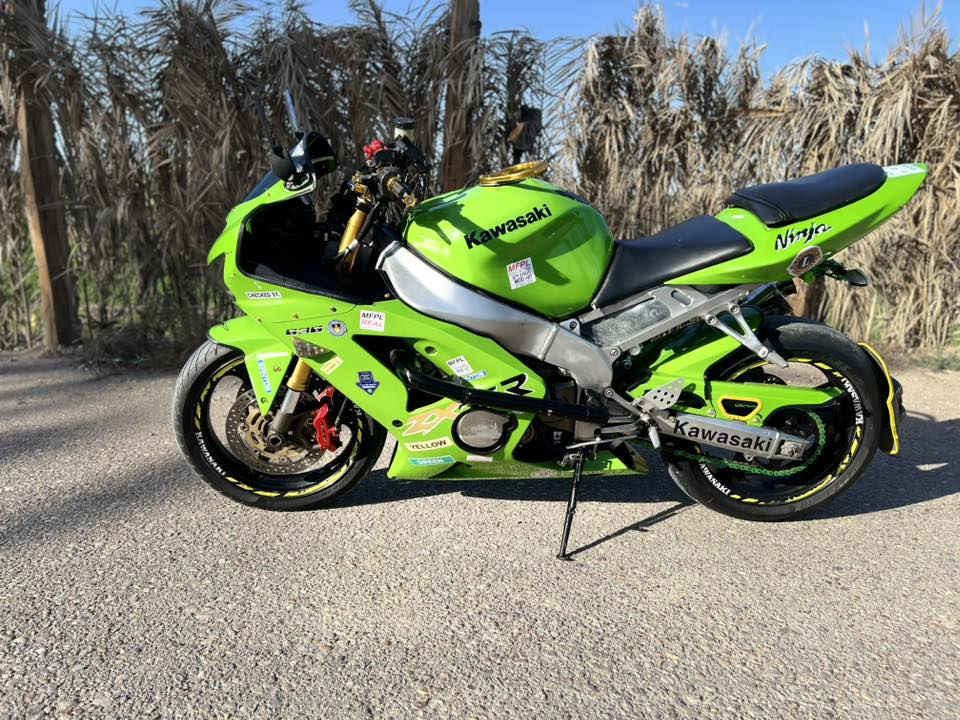 كاوسكي ٢٠٠٤ حجم محرك 636 نكرة ما بيه اي نقص سعرة ٢٢ $ ناصريه -سوق الشيوخ ***********
