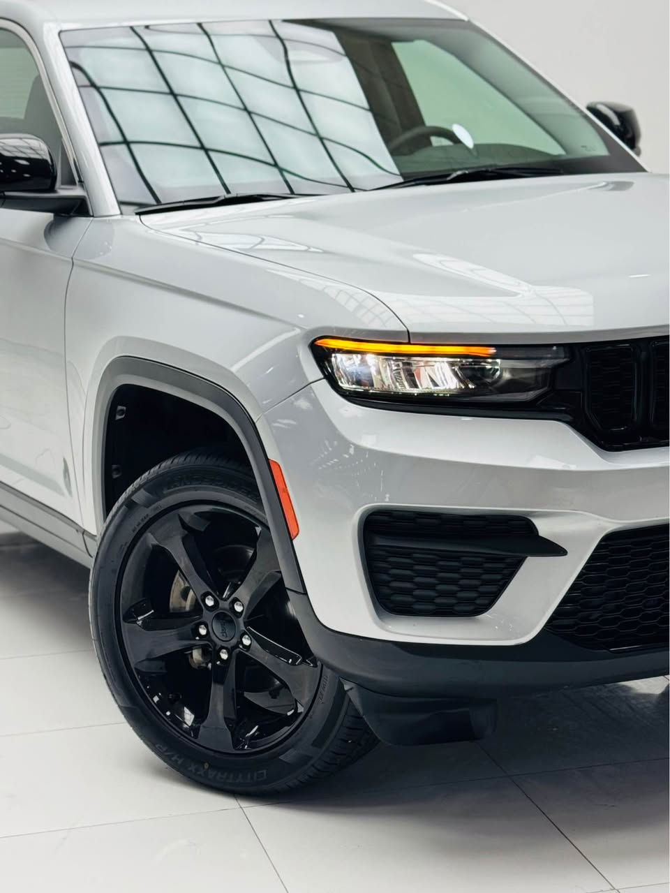 للبيع
جيب لاريدو (Jeep Grandcheroke)
موديل// ٢٠٢٣
محرك// ٦ سلندر ٣.٦
ماشية// ٣١ الف ميل
❌ملاحظة:- سيارة جاملغ امامي جهة سكن صبغ بدون  دواخل و بدون ارباك💯

📍مكان سيارة // اربيل- شارع ١٠٠ م معرض فجر الخليج

💰 سعر ٣١٠ 💰ورقة و مجال بسيط

رقم تليفون☎️
 ***********
 ***********

مواصفات فولل ١/١
سلايت
رادار امامي و مراية و خلفي
كشنات امامي تدفئة و خزن ميموري
شاشاة كبير كاميرة خلفي
سيستم سماعات Boss
لايتات امامي ليد
بعد بي مواصفات هواية مامذكور.... أربيل, العراق
