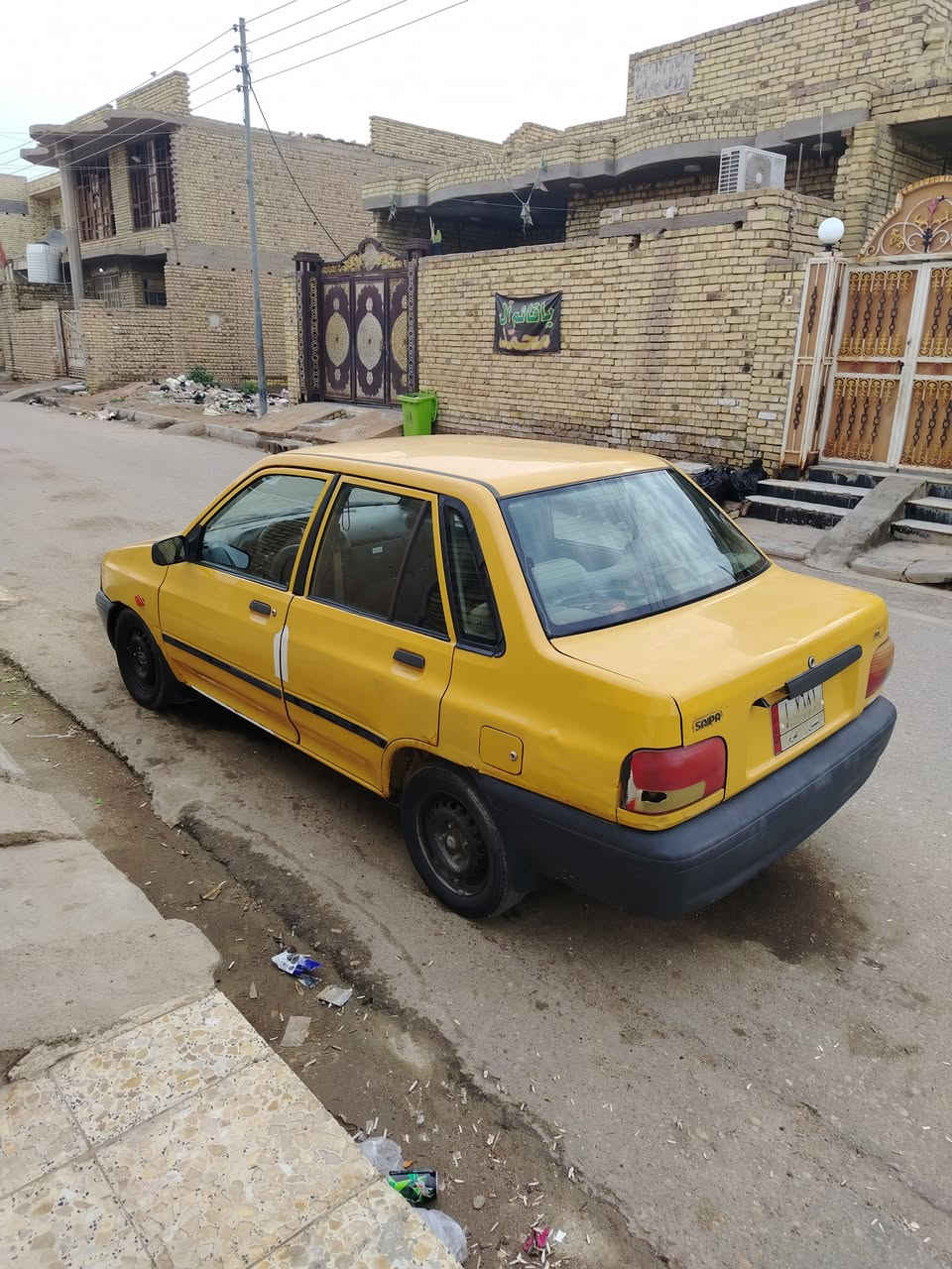 سلام عليكم سايبه للبيع مديل 13 سنويه هسه صقطت صارله سبوع شرط المداور سياره بيه خيط بخار كير جديد قبل فتره شاده السعر 19 وبيه مجال رقم ***********
