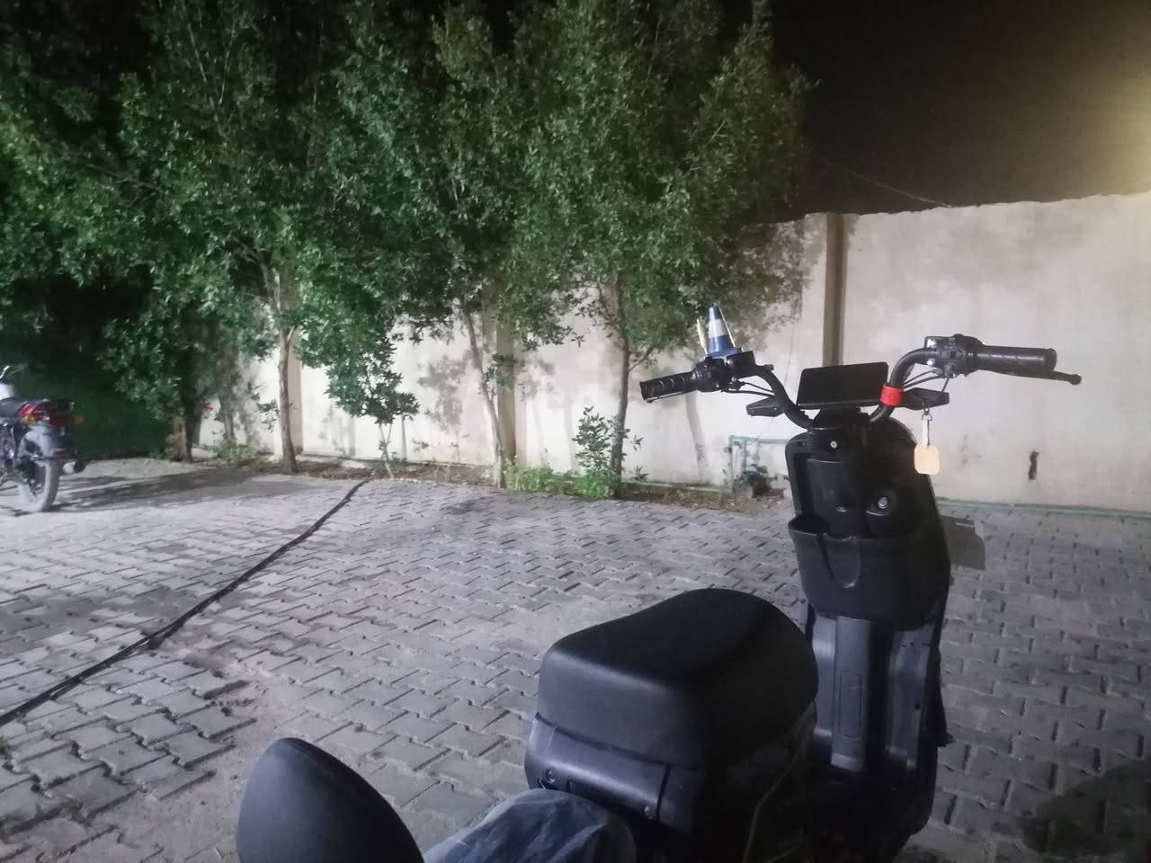 R9 لل بيع
مواصفات 
بريكات دسك امامي خلفي 
كهربائيات كلهة شغالة كلوب عالي ناصي 
حجم 20 
بيه بك R_D
سويجات ثنين2
بصمات ثنين 2
بية حساس انذار 
ول بصمة تشغيل عن بعد
وشاشة بلوتوث 
ملاحضة  = اذا اجيت تشتري البايسكل كلشي راح يتوخر من عندة ويرجع وكالة الك بدون اي غراض
وباقي الاستفسار تعال خاص 
السعر575 وبيه مجال حيل حيل هواي  
تشتري راسل ماتشتري لاتضل بس تراسل وكلشي ماكو 
عنوان}{كربلاء المقدسة الكمالية قرب شركة كالة}


**إذا كنت صاحب هذا الإعلان وتريد حذفه لأي سبب، رجاءا أرسل رسالة إلى الدعم الفني**