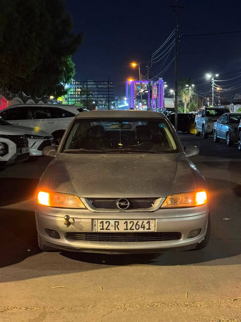 للبيع:اوبل فكترا 2001 محرك موديل 95 فل المرغوب كير اوتو مليانه مواصفات كشنات جلد بطاين جلد دشبول جلد تحكمات لستيرن المرايه الوسطيه كامره ومضلل مري الخارجيه كهرب كشنات تدفئه جامات 4 كهرب سستم سماعات 10 سماعات موزعه ع ابواب حساسات خلفيه وبيها بعد جثير سوالف السياره على صبغها البلادي بيها جراد شويه بحافة الابواب من فوك والسكف صبغها الوحيد جاملغ اليمنه شويه منه بس والسياره رقم وهزه جديده بأسمي وبيها كوبون بانزين شرط التحويل الي يريد تفاصيل اكثر اتصل ع رقم *********** بي واتس
