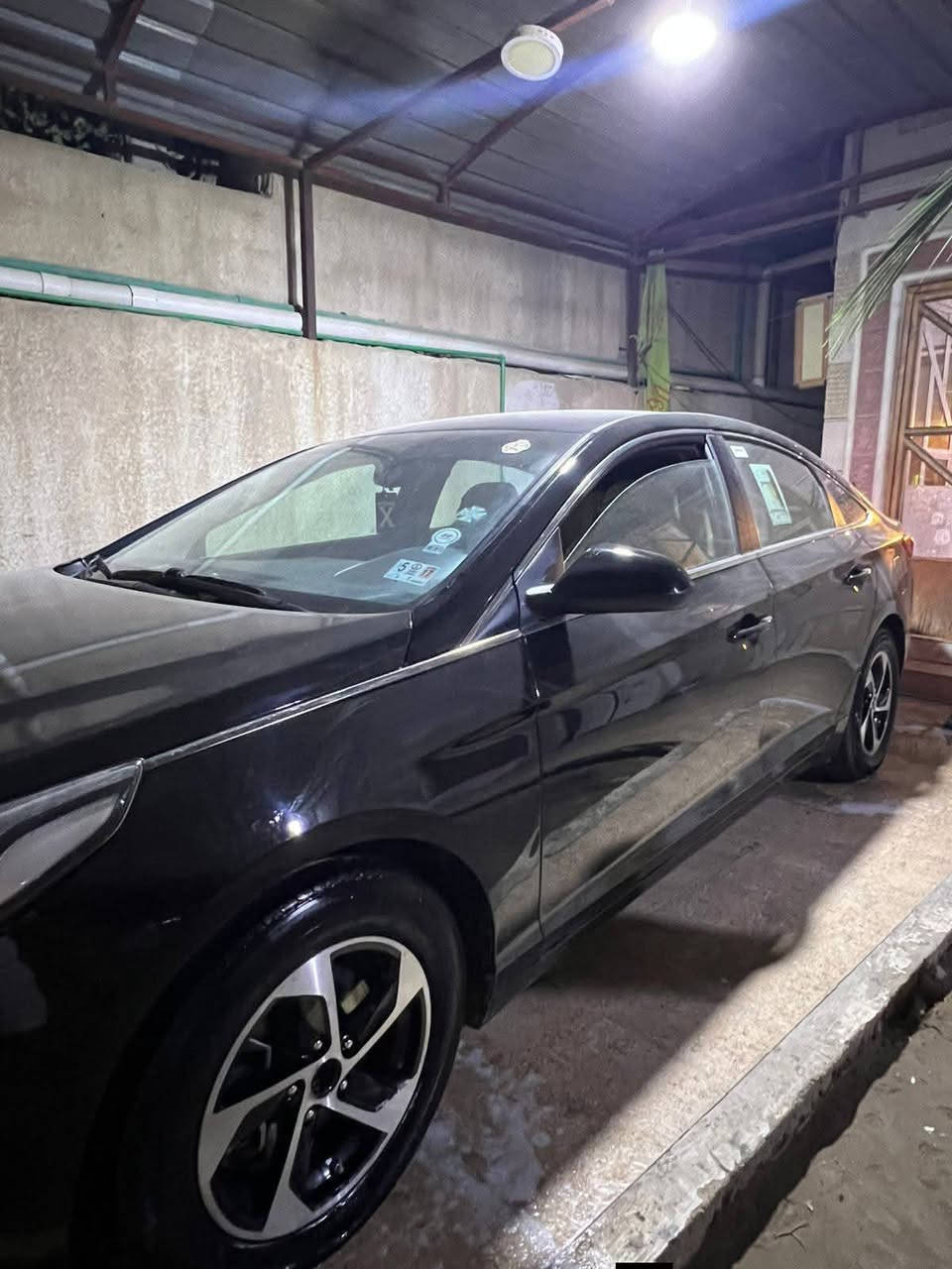 سوناتا 2017 اصلل ادواااات متؤمه شغللل فولل السياره ماتبين ابدد
كصه جنطه 
السياره بانزززززززززززين مو غازز ومحور اصل بانزين 
محرك 2400 
مواصفات 
شاشه جبيره 
دشبول بيانو 
كامره خلفيه 
منضومه زنون 
تحكمات ستيرن 
نضام درايڤ مود 3 مودات 
السياره نضييفه وجديده بمعنئ الكلمه 
كلشي بلادي 
محرك وكير كفاله حداديه خير 
تخم تاير جديد
السعر 60 بيها مجال قليل 
المكان بصره 
***********
