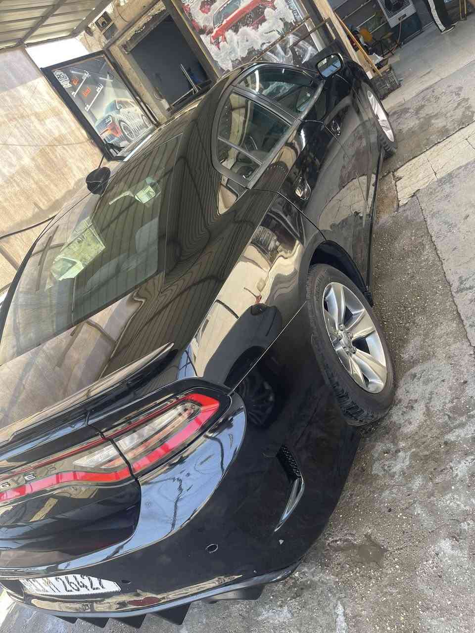 السلام عليكم
جارجر موديل 2016sxt محرك3600 حادث بس بنيد بدون دواخل كير محرك كفالة بيها 3 مكانات بارد 
موصفات نص فول ماشية 141 رقم بغداد باسمي السعر 167 مكان الاعظمية
***********
