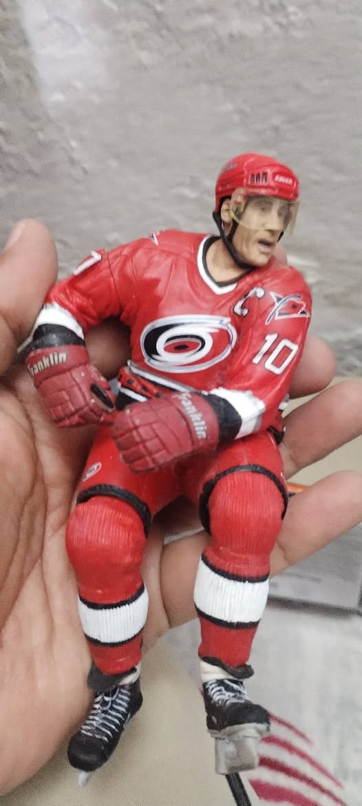 السلام عليكم مجسمات باله ***********
