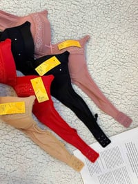 كل الألوان • مقاس ٣٨ • توصيل عالعراق